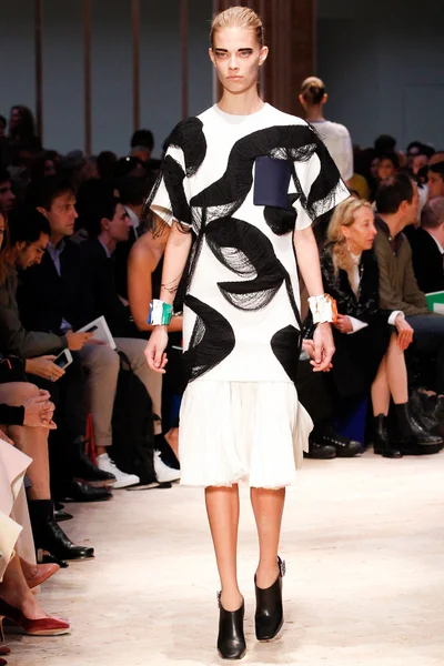 Look 34